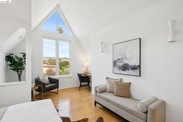 1537 Ashby Ave, Berkeley, CA 94703
