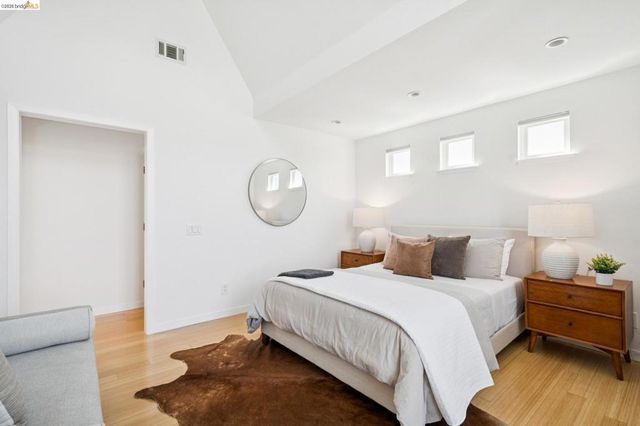1537 Ashby Ave, Berkeley, CA 94703