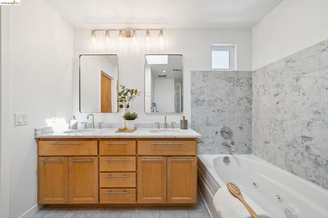 1537 Ashby Ave, Berkeley, CA 94703