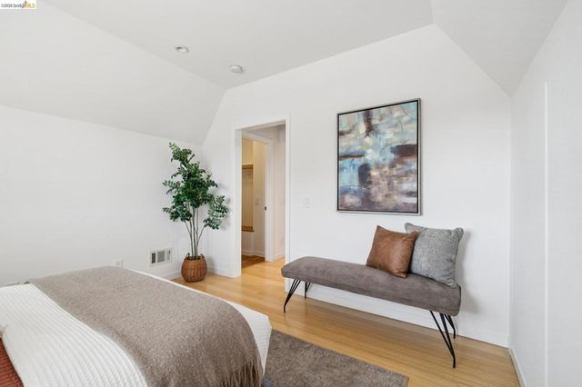 1537 Ashby Ave, Berkeley, CA 94703