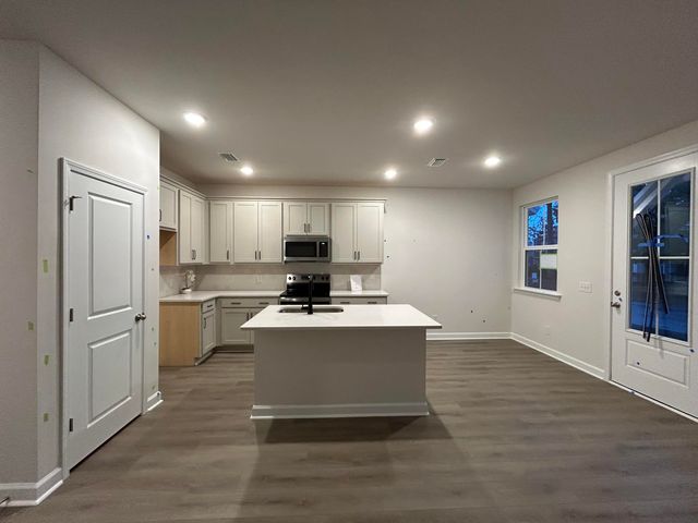 453 Martins Creek Boulevard, Summerville, SC 29485