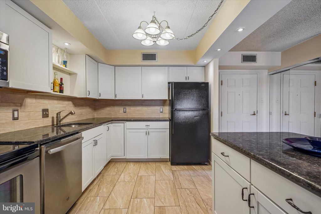 10502 VALLEY FORGE CIR #502, KING OF PRUSSIA, PA 19406 — photo 2