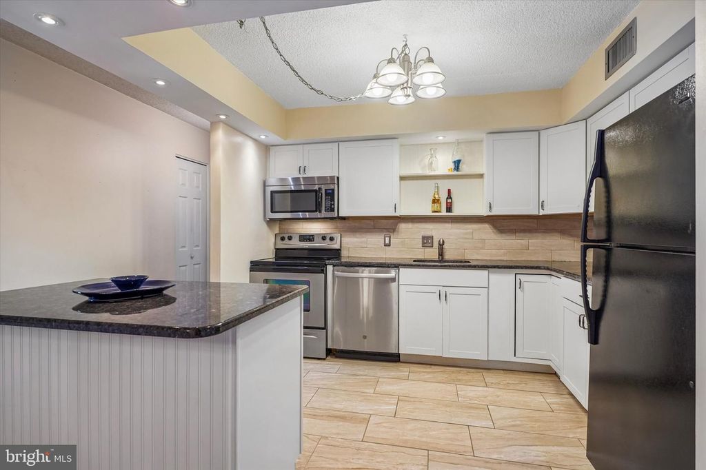 10502 VALLEY FORGE CIR #502, KING OF PRUSSIA, PA 19406 — photo 3