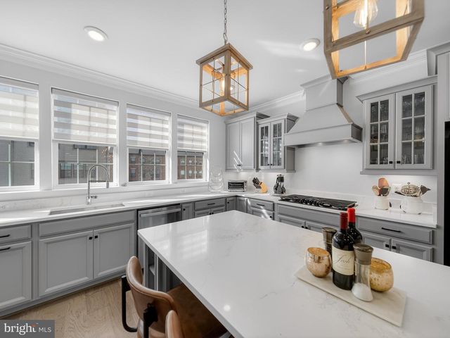 4380 FAIR LAKES CT, Fairfax, VA 22033