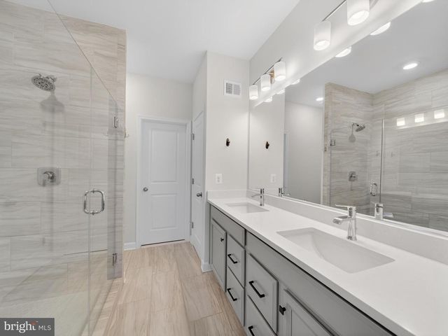 4380 FAIR LAKES CT, Fairfax, VA 22033