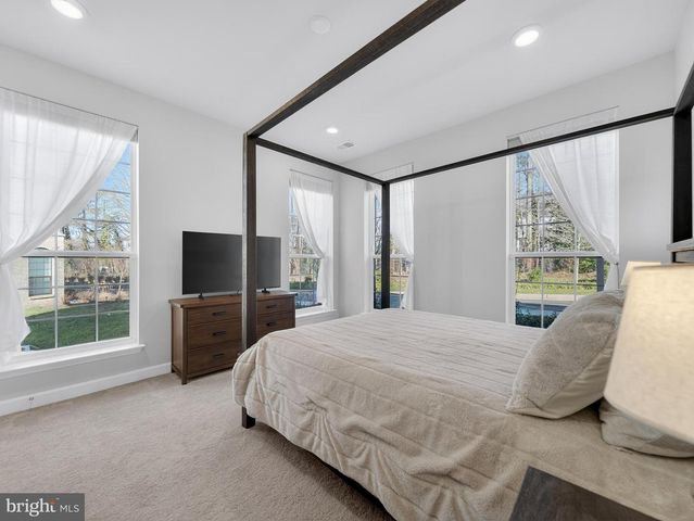 4380 FAIR LAKES CT, Fairfax, VA 22033