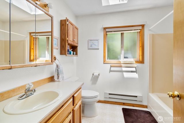 7101 Rainier Way, Glacier, WA 98244