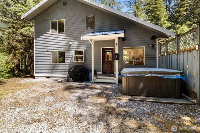 7101 Rainier Way, Glacier, WA 98244