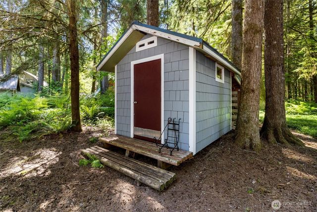 7101 Rainier Way, Glacier, WA 98244