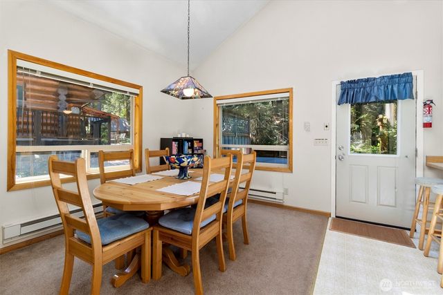 7101 Rainier Way, Glacier, WA 98244