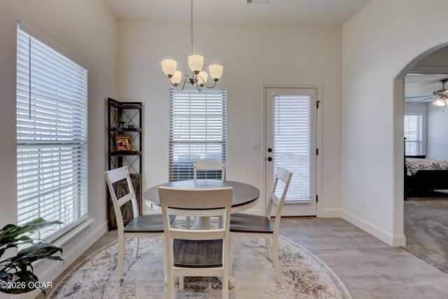 817 Delaney Drive, Carl Junction, MO 64834