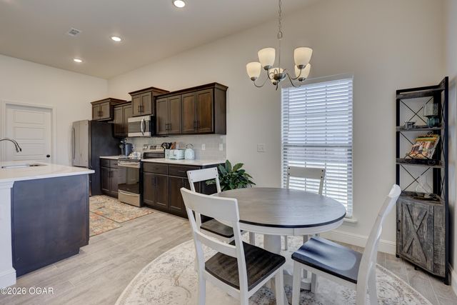 817 Delaney Drive, Carl Junction, MO 64834