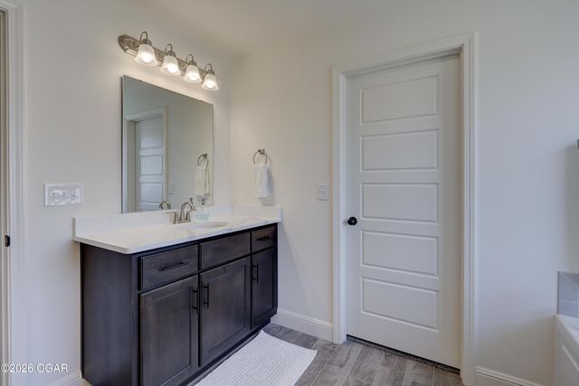 817 Delaney Drive, Carl Junction, MO 64834