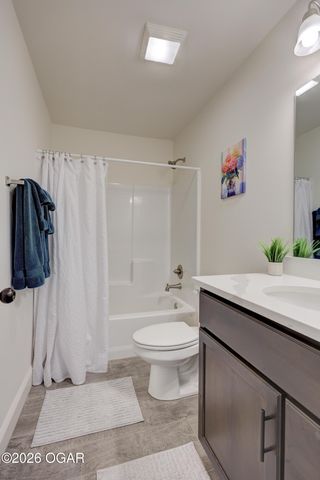 817 Delaney Drive, Carl Junction, MO 64834