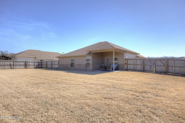 817 Delaney Drive, Carl Junction, MO 64834