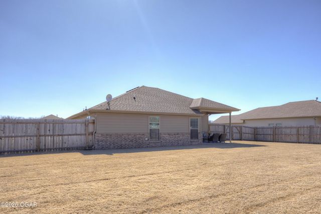 817 Delaney Drive, Carl Junction, MO 64834