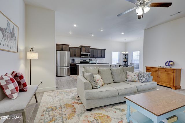 817 Delaney Drive, Carl Junction, MO 64834