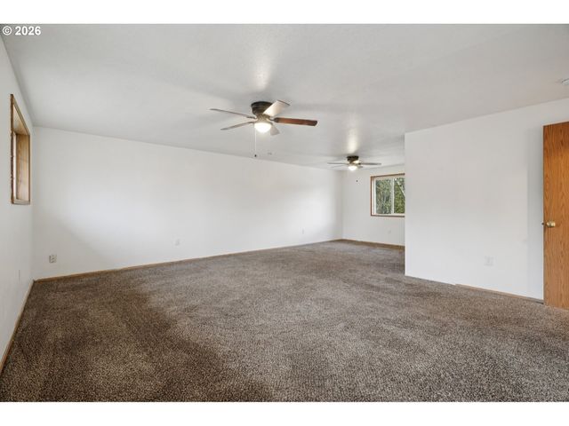 1900 Ne 84TH Way, Vancouver, WA 98665