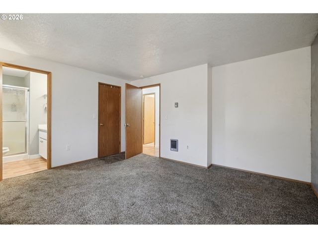 1900 Ne 84TH Way, Vancouver, WA 98665