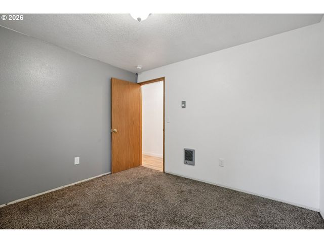 1900 Ne 84TH Way, Vancouver, WA 98665