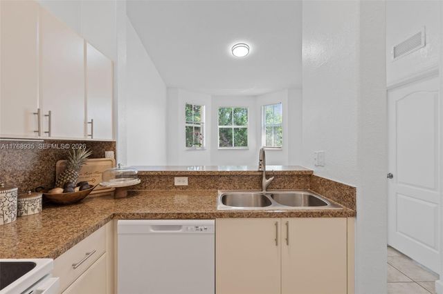 2731 SE 17th Avenue 211, Homestead, FL 33035