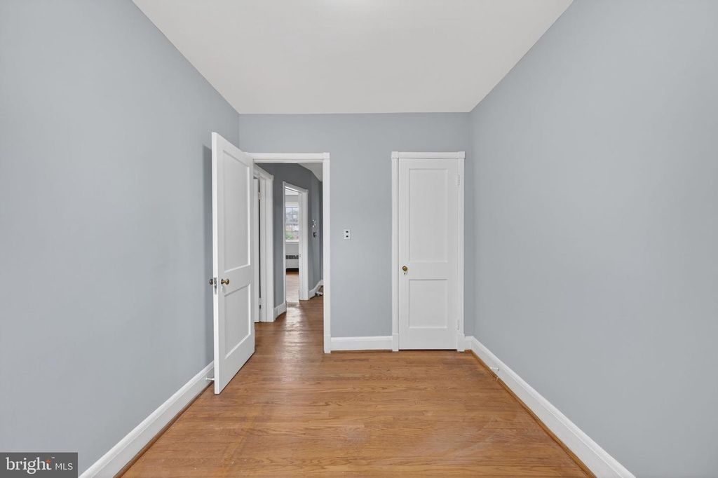 Image 23 of property listing at 124 DUNKIRK RD, Baltimore, MD 21212