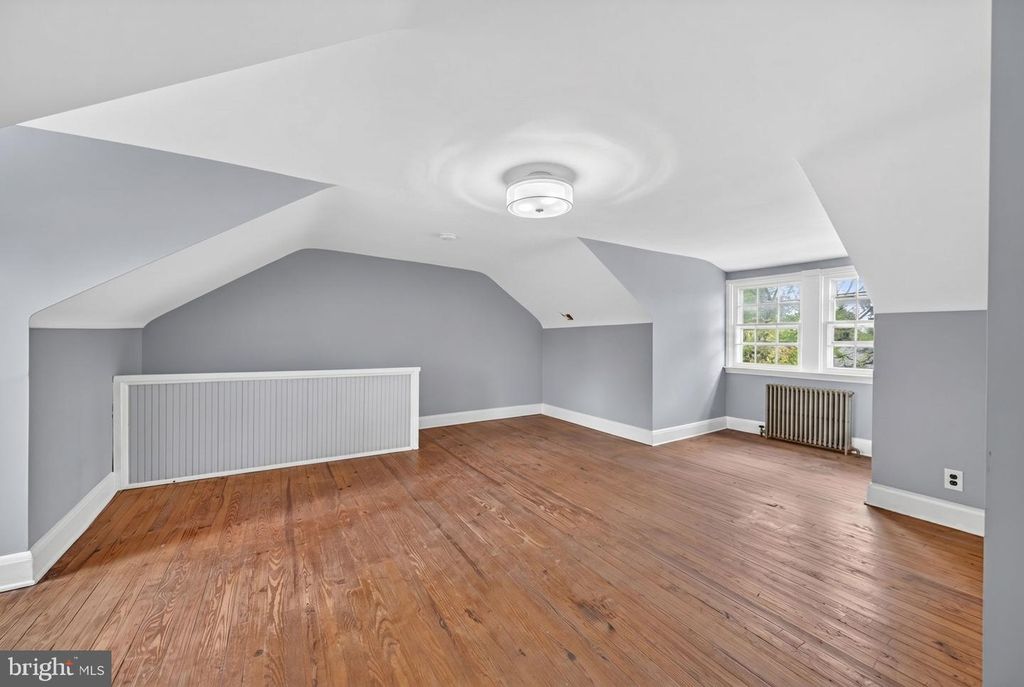 Image 26 of property listing at 124 DUNKIRK RD, Baltimore, MD 21212