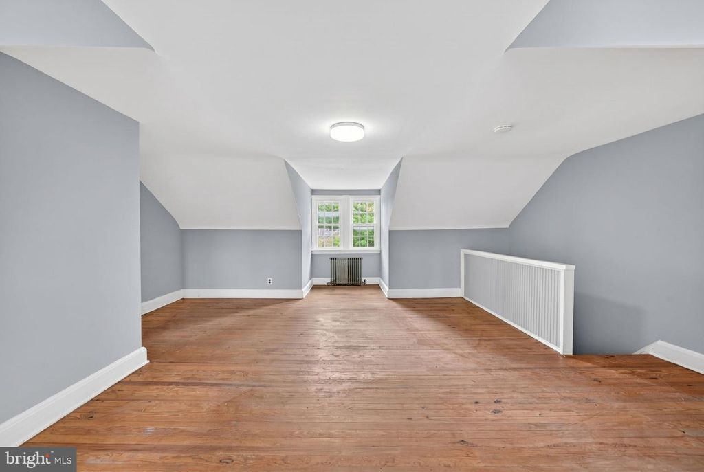 Image 28 of property listing at 124 DUNKIRK RD, Baltimore, MD 21212