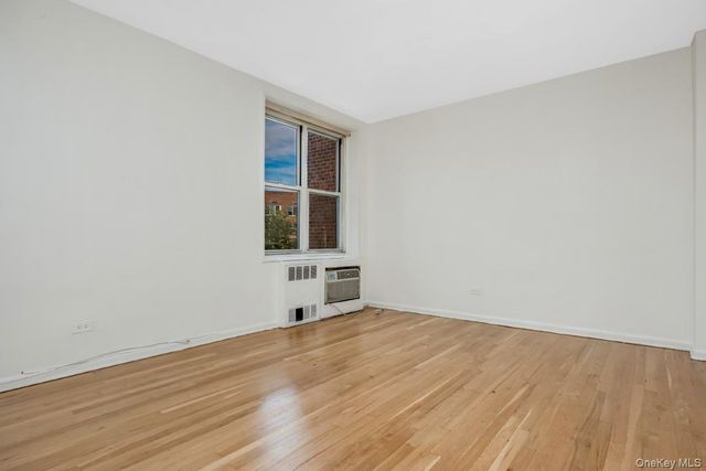 18-40 211th Street 4A, Bayside, NY 11360