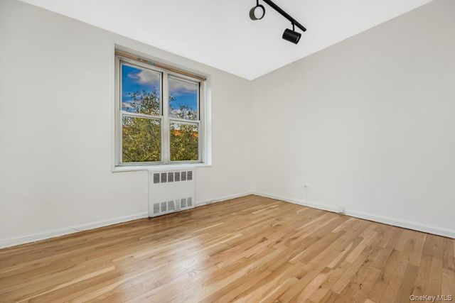 18-40 211th Street 4A, Bayside, NY 11360