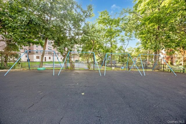 18-40 211th Street 4A, Bayside, NY 11360