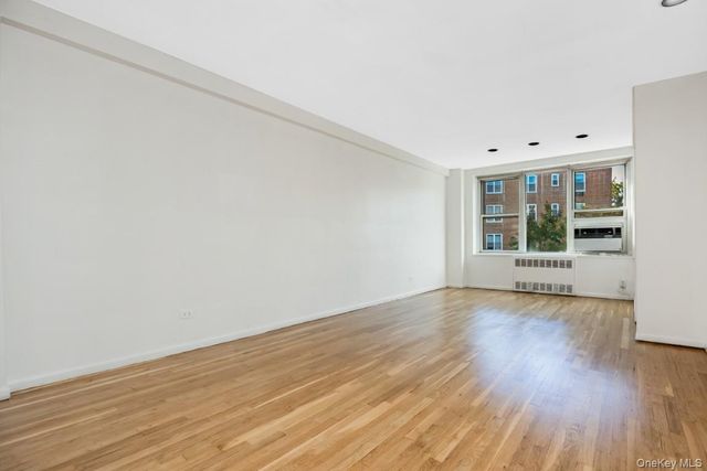 18-40 211th Street 4A, Bayside, NY 11360