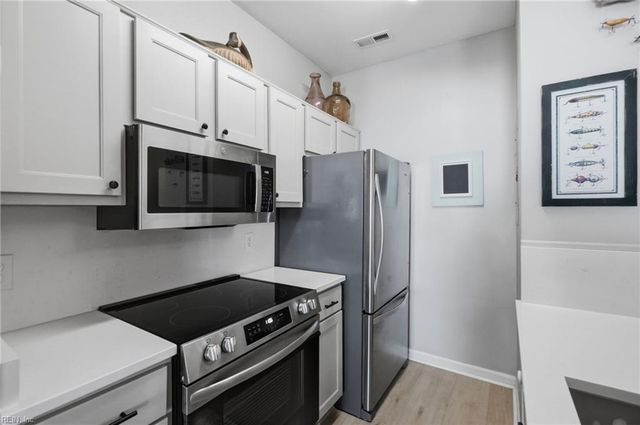 865 Little Bay Ave Apt 2, Norfolk, VA 23503