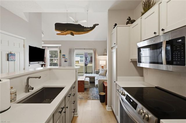 865 Little Bay Ave Apt 2, Norfolk, VA 23503