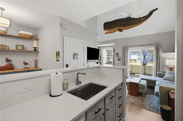 865 Little Bay Ave Apt 2, Norfolk, VA 23503