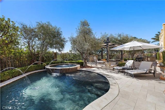 12 Thomas Road, Ladera Ranch, CA 92694