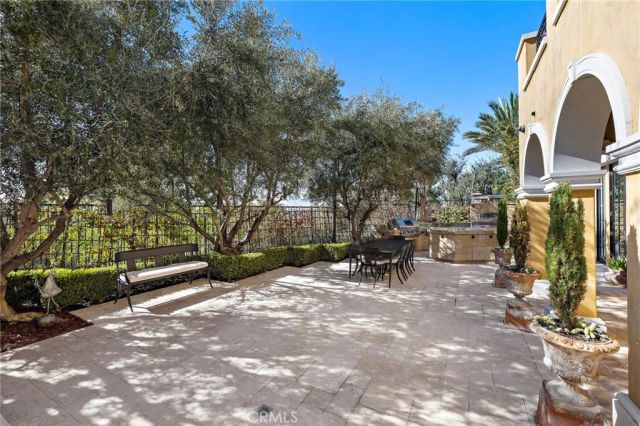 12 Thomas Road, Ladera Ranch, CA 92694