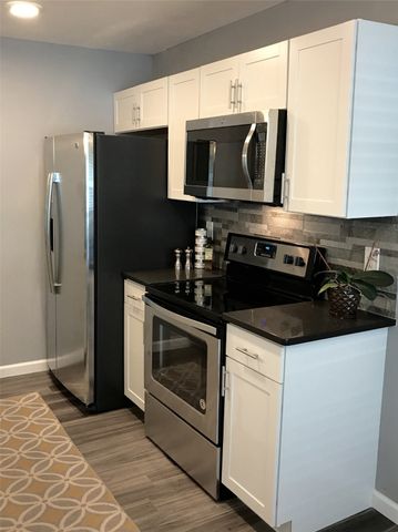 2505 Wedglea Drive 117, Dallas, TX 75211