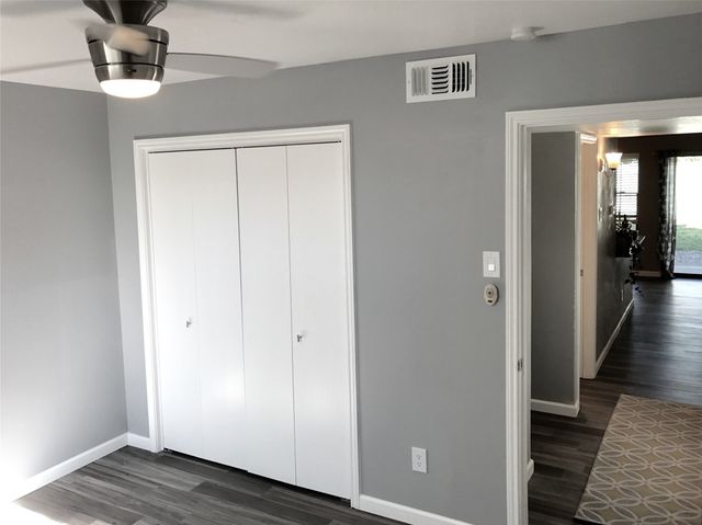 2505 Wedglea Drive 117, Dallas, TX 75211