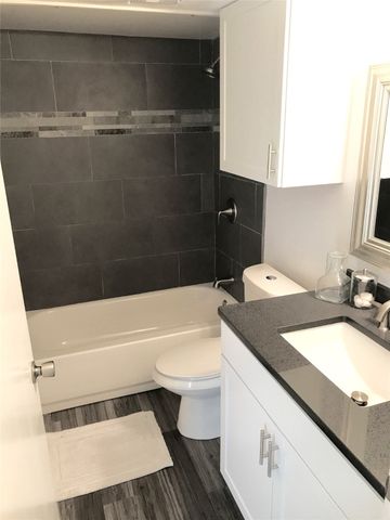 2505 Wedglea Drive 117, Dallas, TX 75211