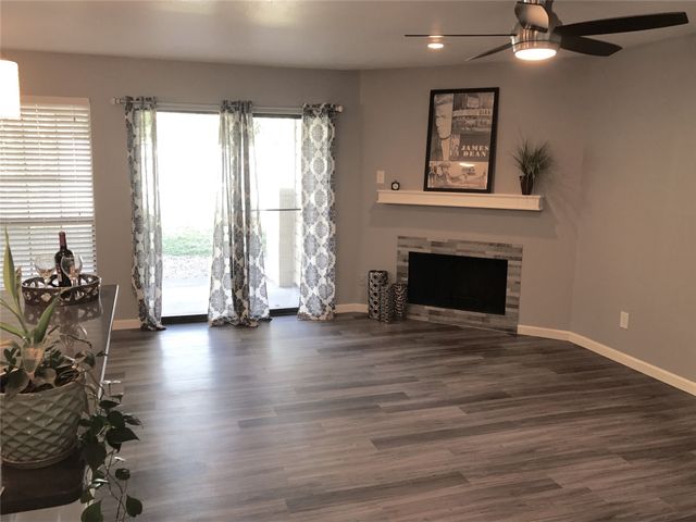 2505 Wedglea Drive 117, Dallas, TX 75211