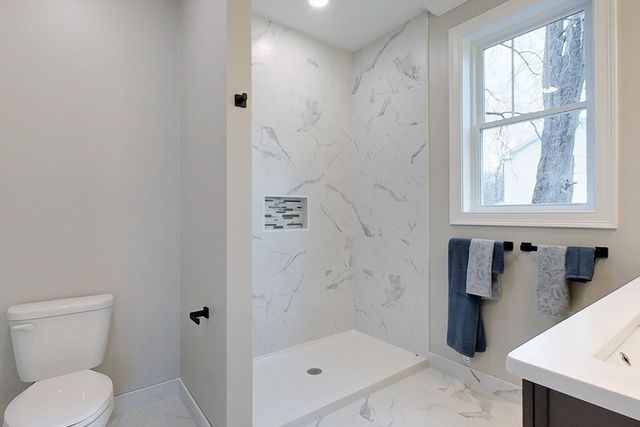 10 Pleasant St, Templeton, MA 01468