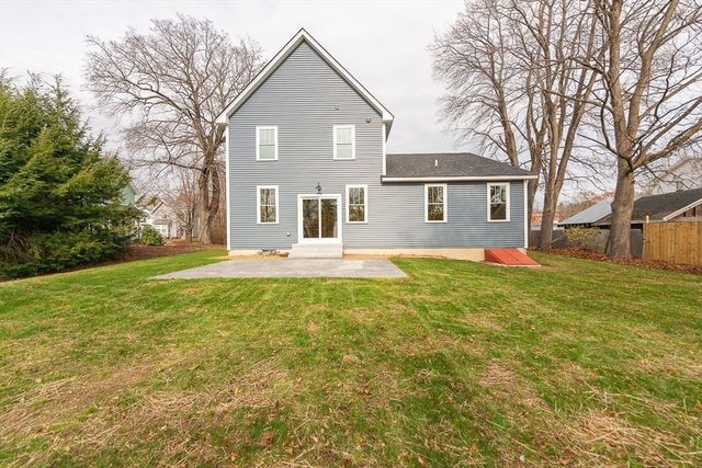 10 Pleasant St, Templeton, MA 01468