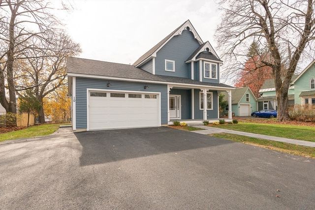 10 Pleasant St, Templeton, MA 01468