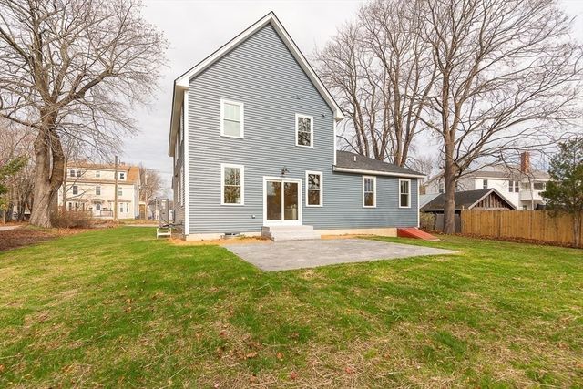 10 Pleasant St, Templeton, MA 01468