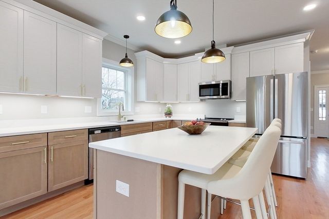 10 Pleasant St, Templeton, MA 01468