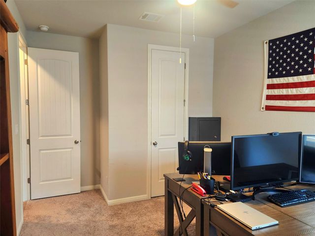 180 Golden Gate LN, Kyle, TX 78640