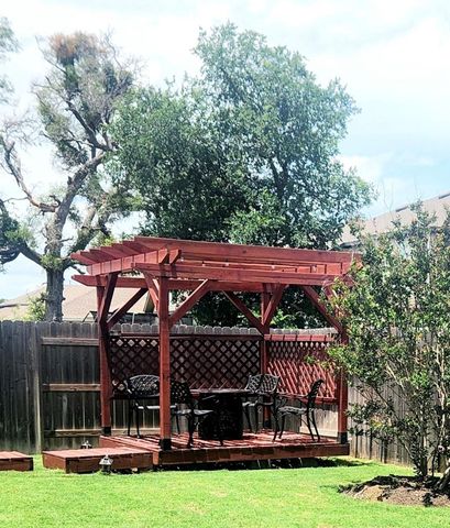 180 Golden Gate LN, Kyle, TX 78640