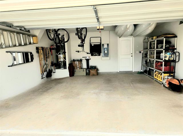 180 Golden Gate LN, Kyle, TX 78640