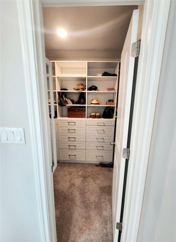 180 Golden Gate LN, Kyle, TX 78640